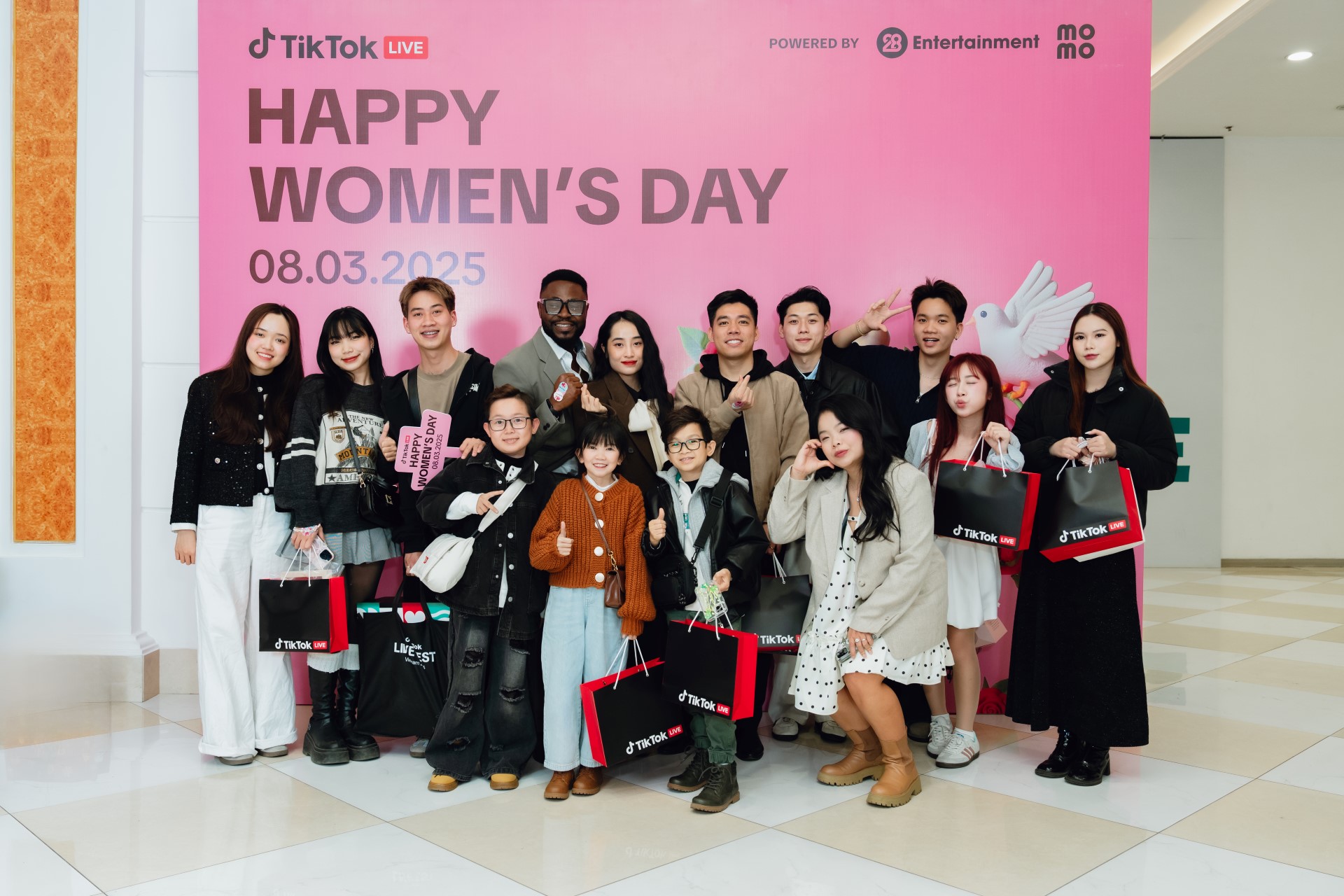 Kết thúc sự kiện TikTok LIVE - Happy Women’s Day 2025
